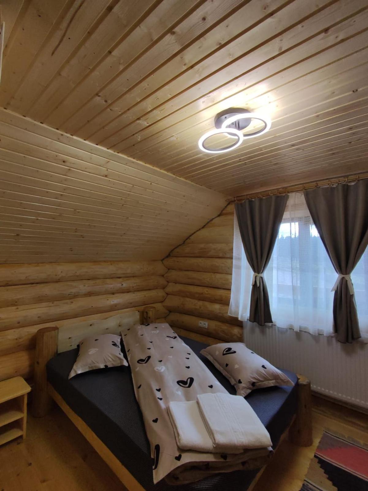 Cabana Colt De Munte Garda de Sus Bagian luar foto